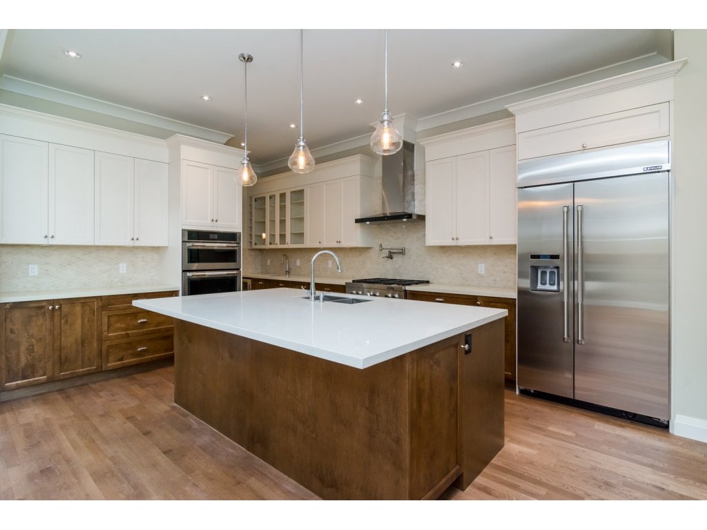 Kitchen Transitional Finishes