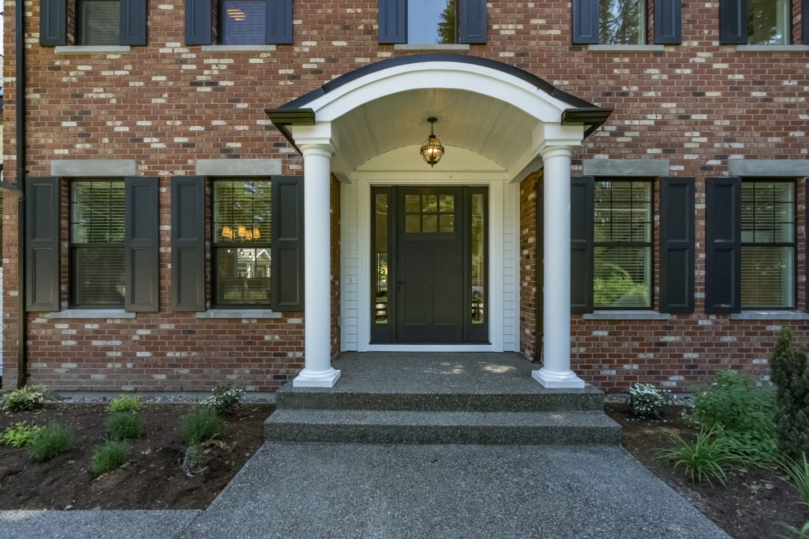 Exterior Front Entryway